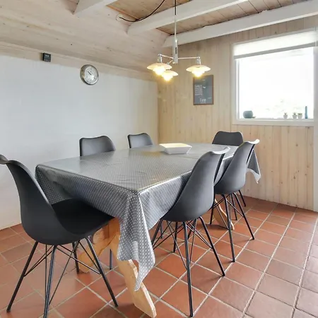 Sys - 500m From The Sea By Interhome *